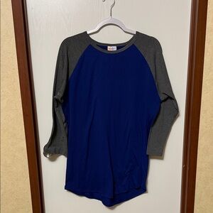 LuLaRoe Blue and Gray Women’s Raglan Shirt Size XL